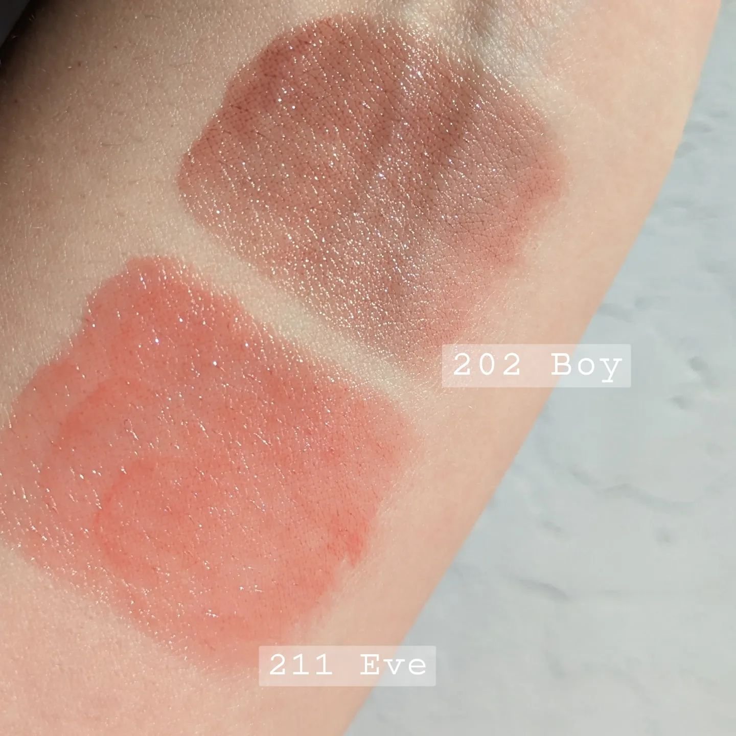 ボンディンググロウリップスティック/Laka/口紅を使ったクチコミ（3枚目）