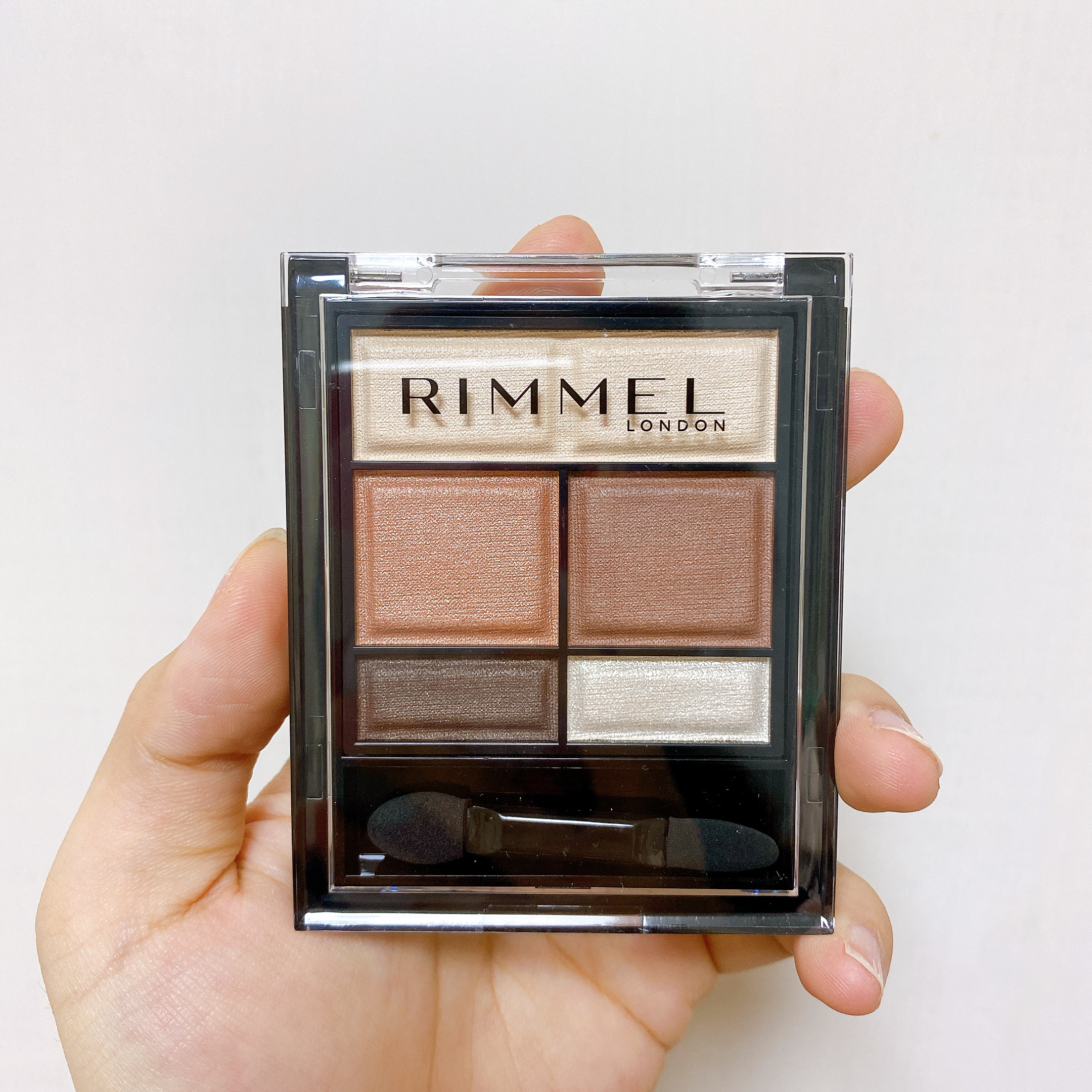 ワンダー スウィート アイシャドウ ソフトマット 005 グリーンアップルショコラ　(限定)/リンメル ロンドン/アイシャドウパレットを使ったクチコミ（1枚目）