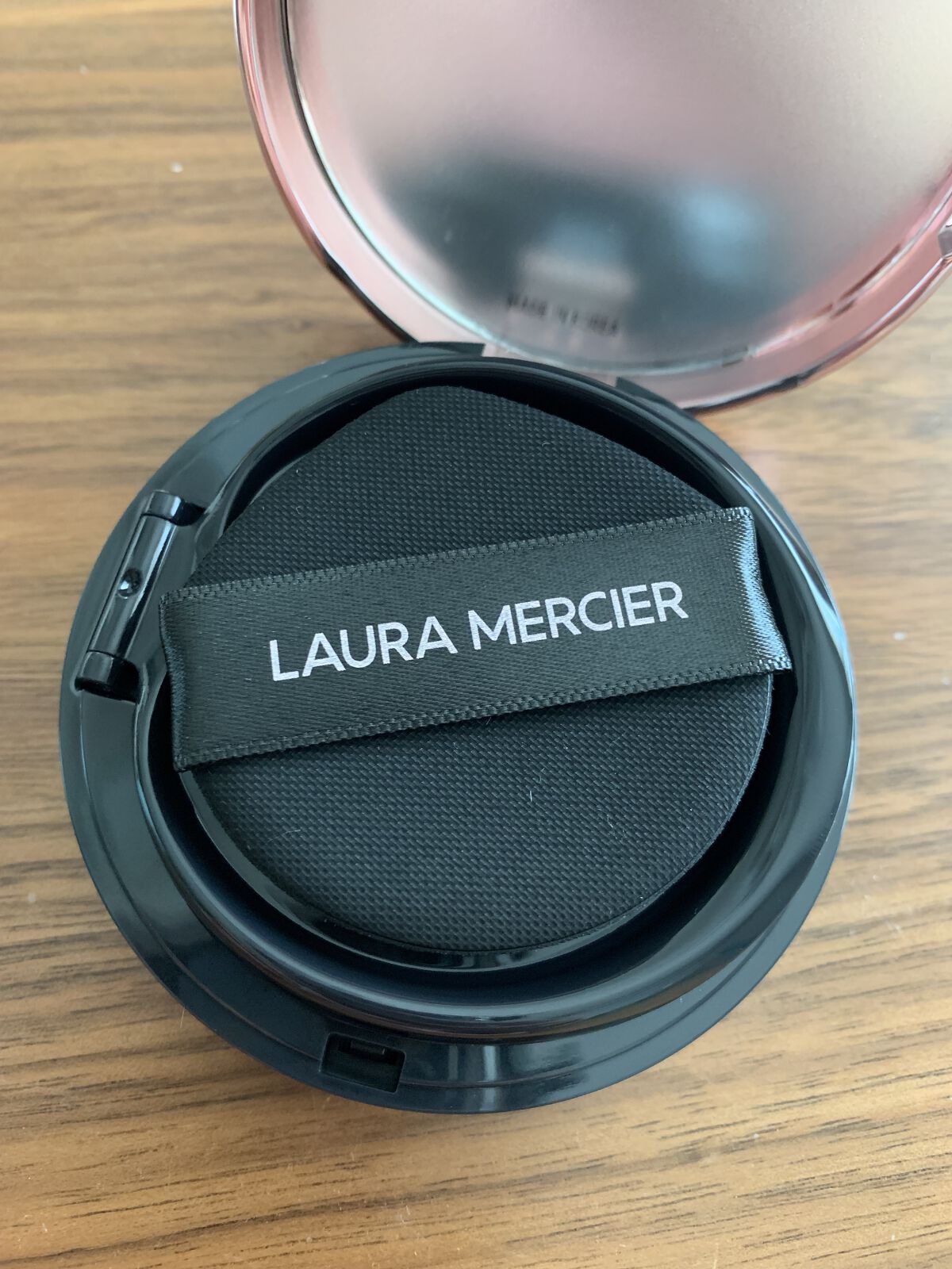 フローレス ルミエール ラディアンス パーフェクティング トーンアップ クッション FAIR ROSE/ローラ メルシエ/クッションファンデーションを使ったクチコミ（2枚目）