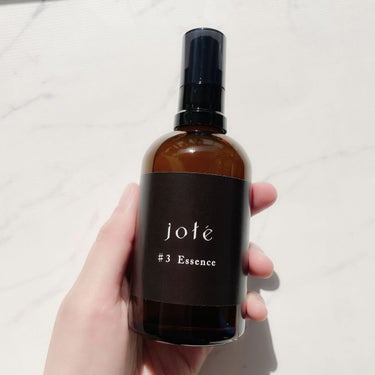 jote jote ♯3（シャープ３）Essence 《ダマスクローズの香り》のクチコミ「シンプルで高級感のあるデザインです。プッシュ式なのでさっと使えて便利です。

まろやかなとろみ.....」（2枚目）