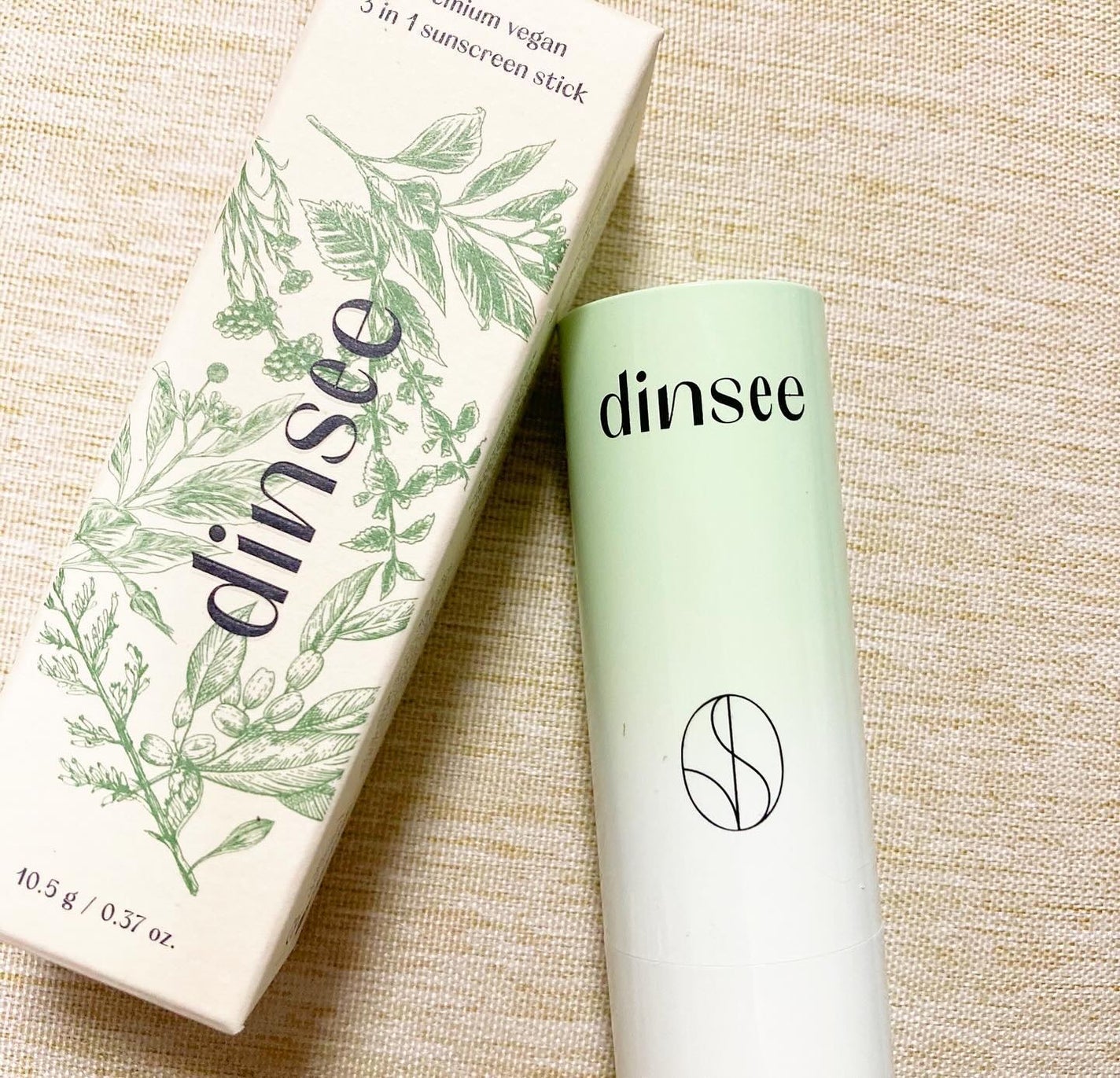 プレミアムビーガン3 in 1サンスティックSPF50+PA++++/dinsee/日焼け止めスティックを使ったクチコミ(2枚目)