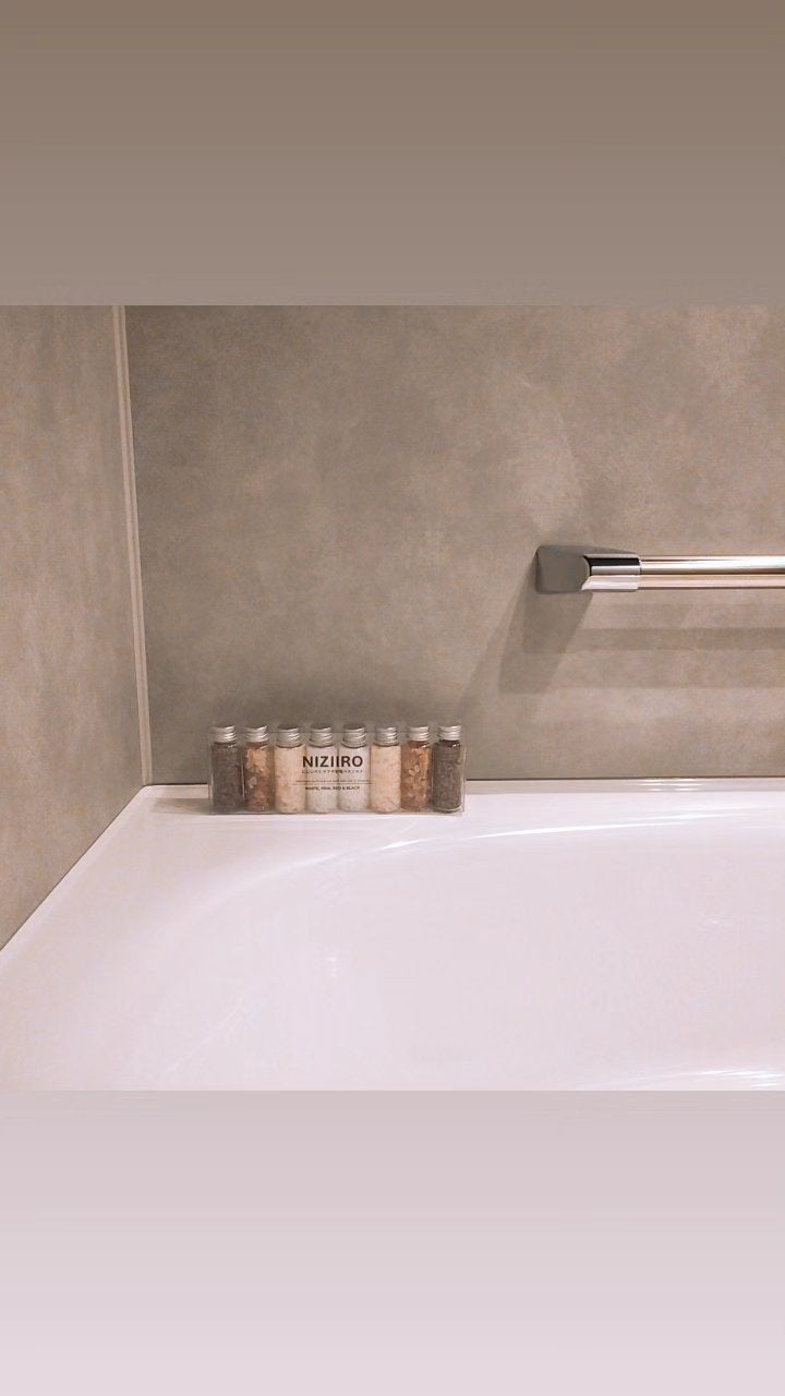 mcgroupakiko on LIPS 「ようやく夜になると秋めいて、お風呂にゆっくり浸かるのが待ち遠し..」(3枚目)