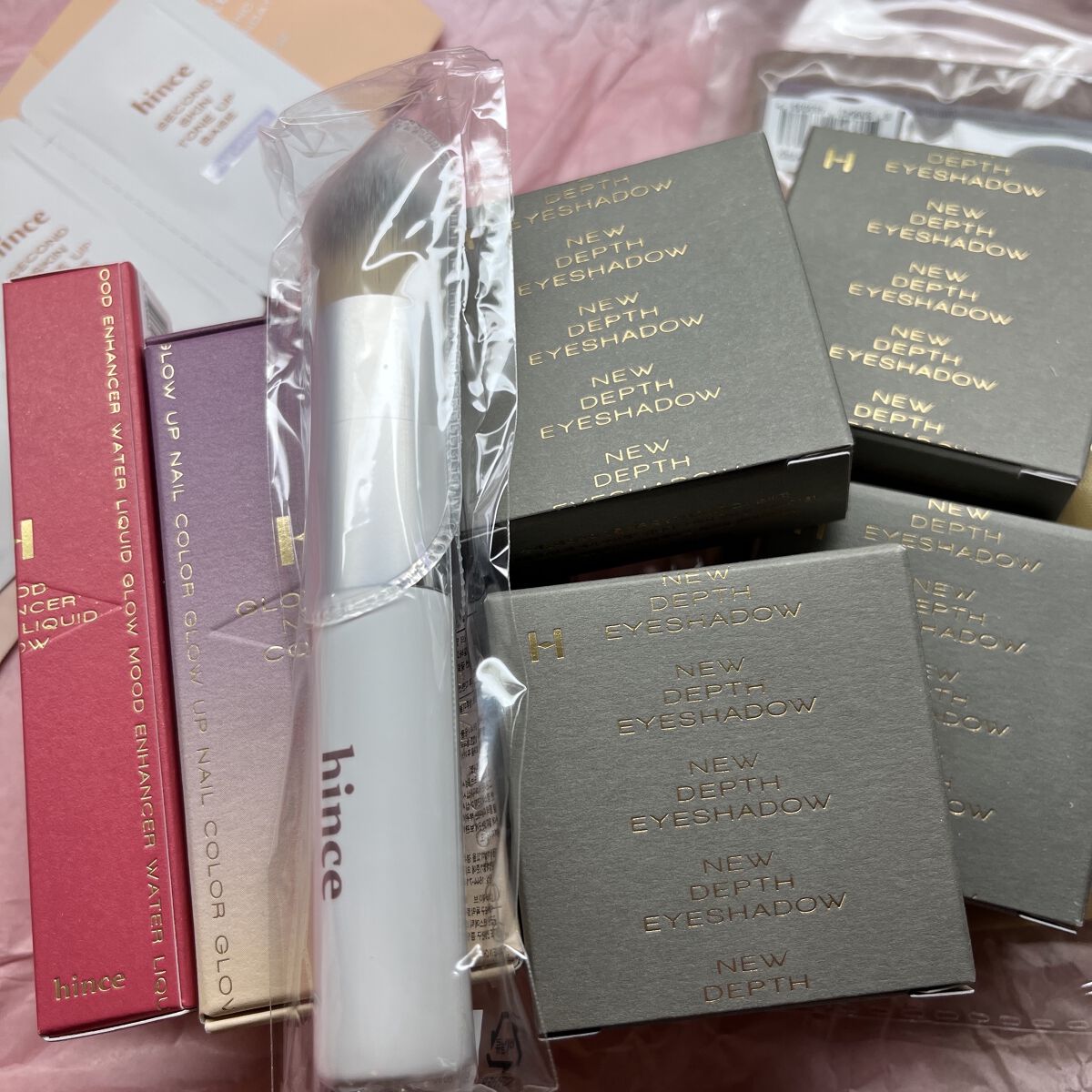 ニューデップスアイシャドウ SH001 クラッシー/hince/単色アイシャドウを使ったクチコミ（2枚目）