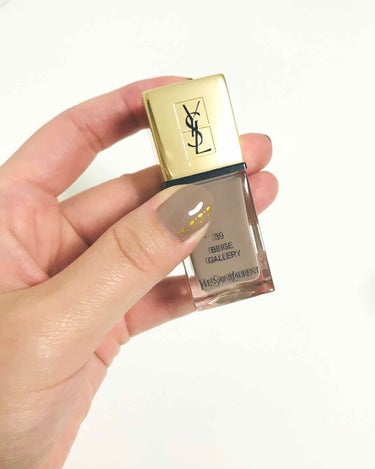 ☆YSL ラ ラックチュール (39)

本当にYSLのネイルは好きなのですが、こちらは割と前に購入したものですが
秋も近いし、ピンク系ではなく秋ぽいカラーを使いたくなりました✨

落ち着いたカラーで、