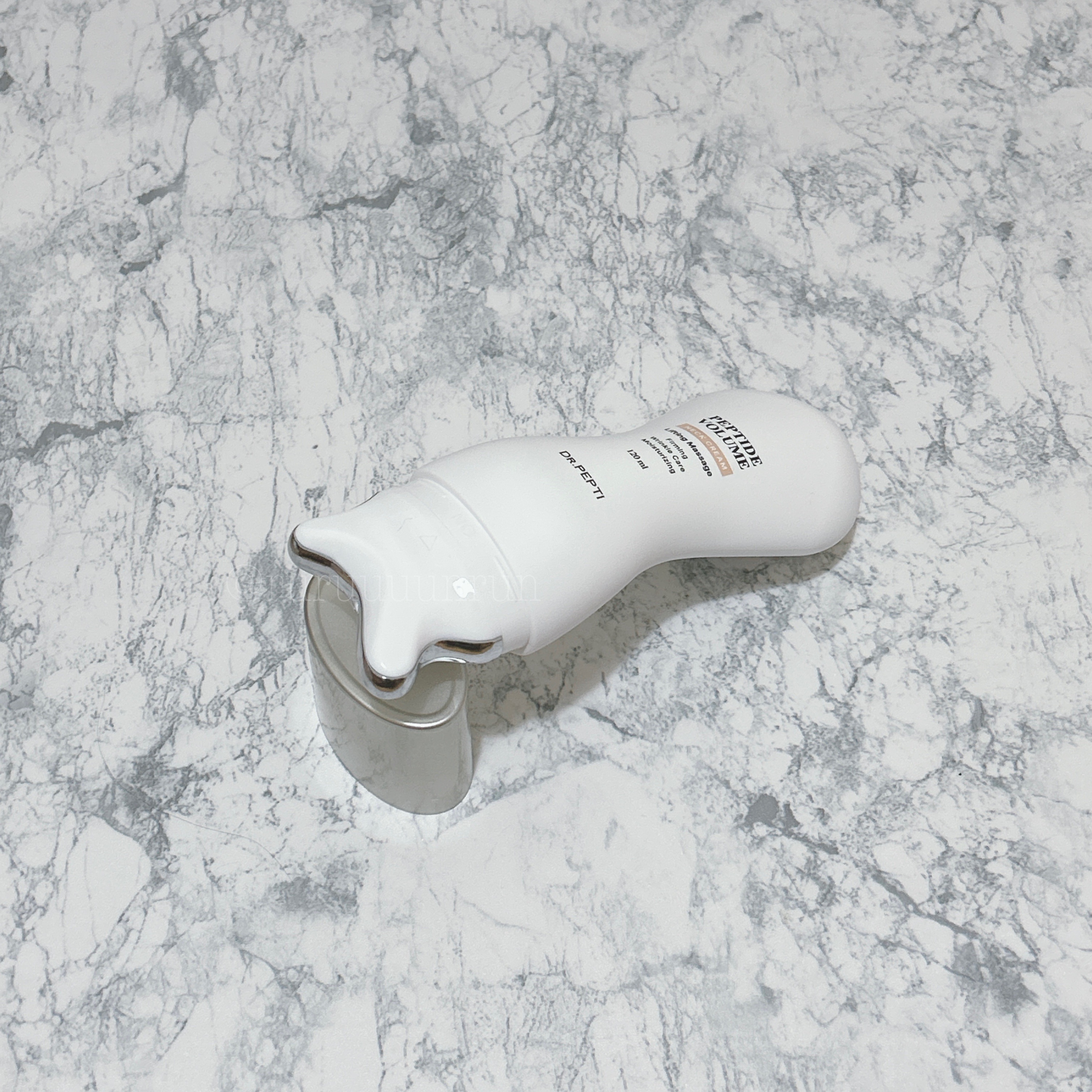 ペプチドボリュームネッククリーム/DR.PEPTI/ネック・デコルテケアを使ったクチコミ（2枚目）