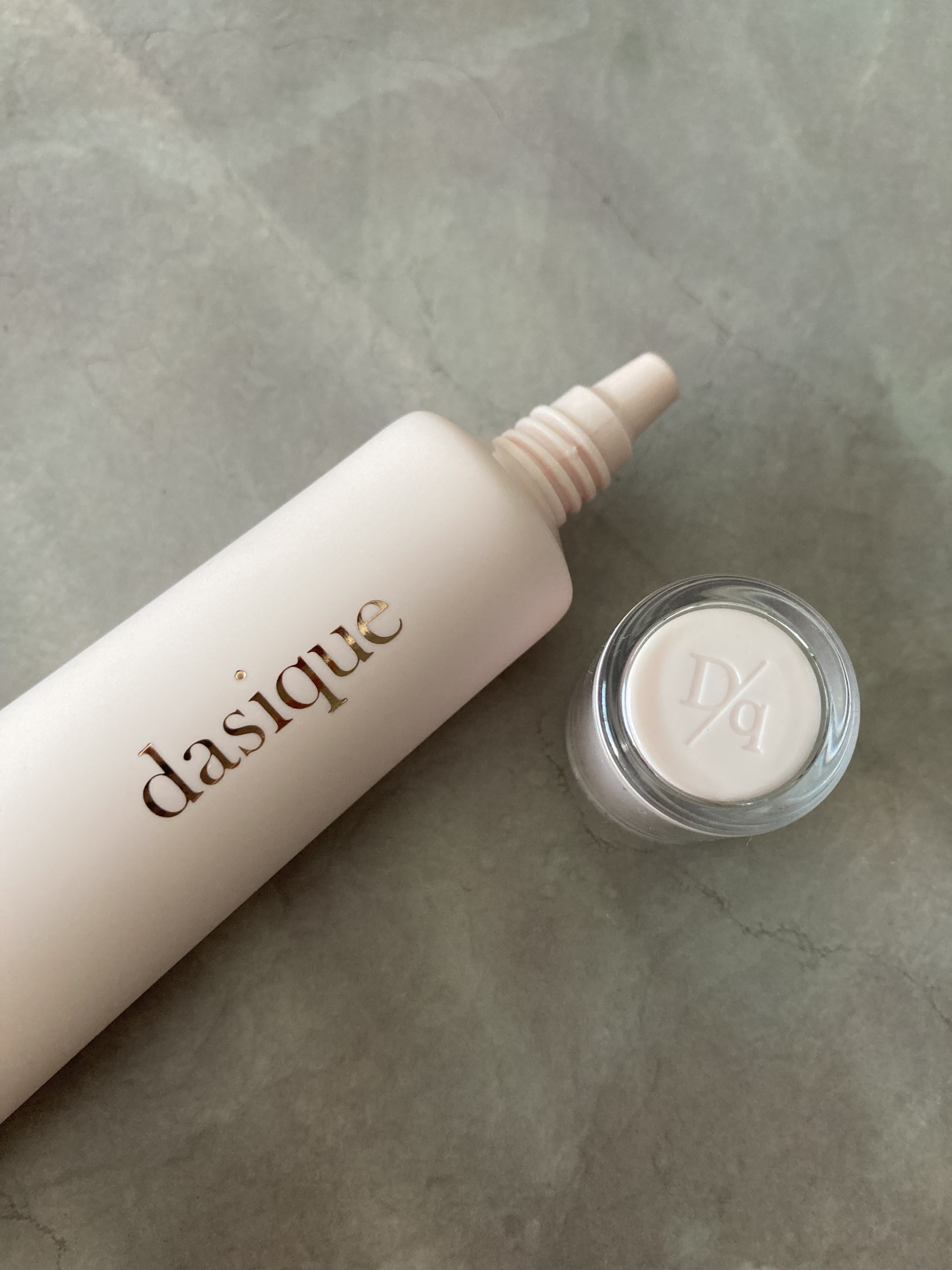 コレクティングサンベース 01 ロージーピンク/dasique/化粧下地を使ったクチコミ（2枚目）