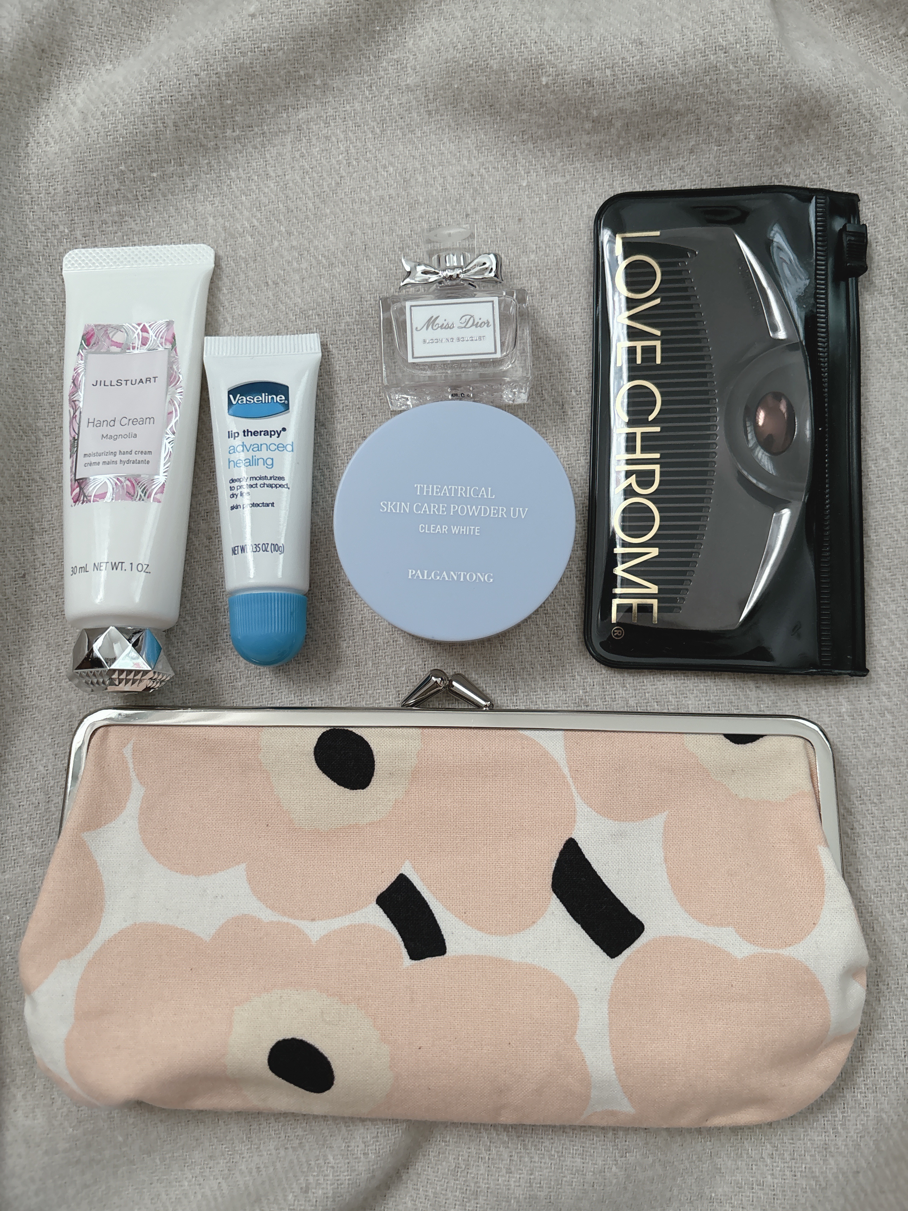 シアトリカルスキンケアパウダーUV  CW クリアホワイト/パルガントン/プレストパウダーを使ったクチコミ（1枚目）