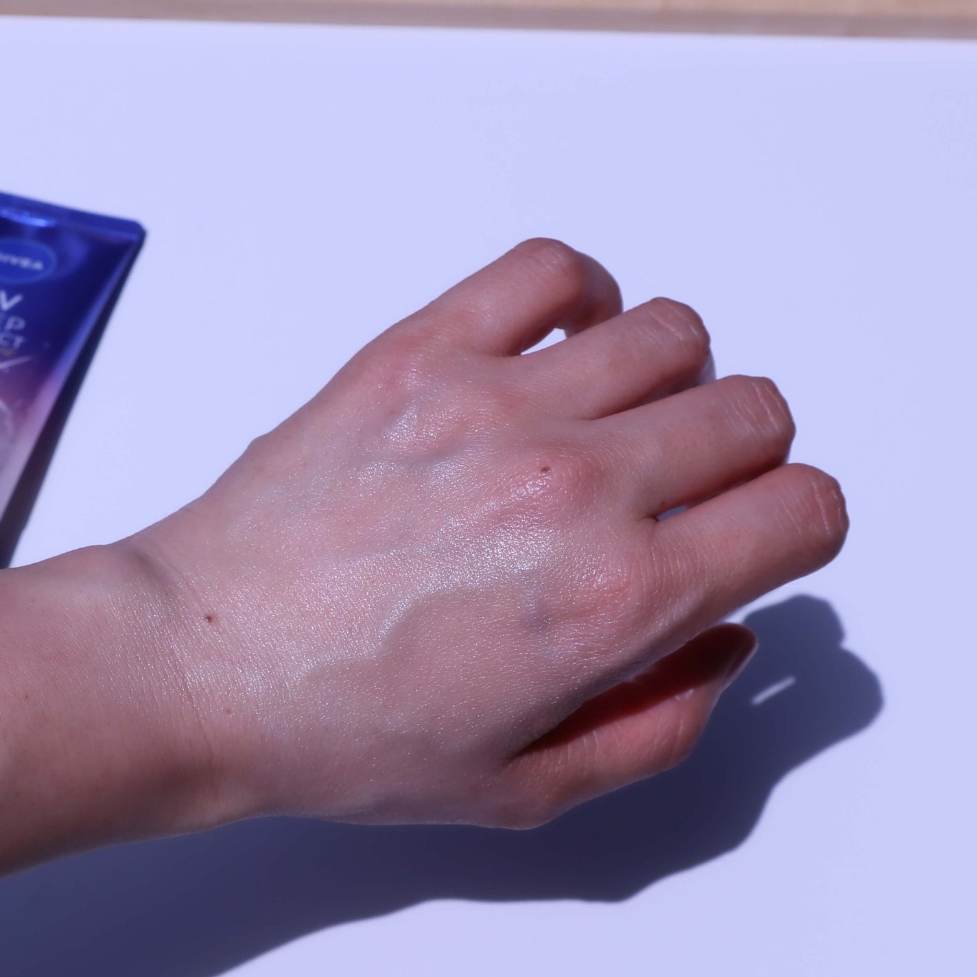 ニベアUV ディープ プロテクト&ケア トーンアップ エッセンス/ニベア/日焼け止めローションを使ったクチコミ(2枚目)