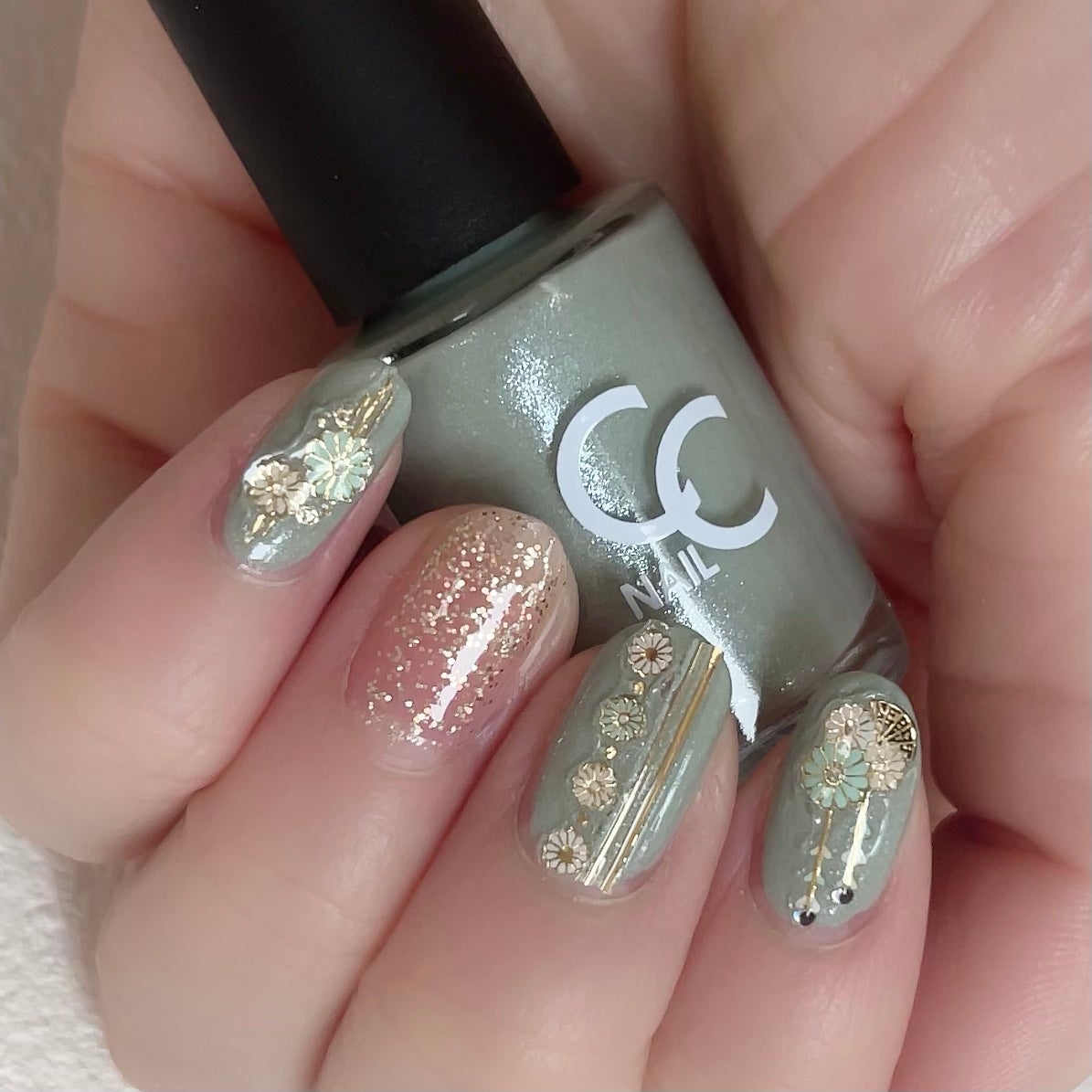 ネイルシール/セリア/ネイルシールを使ったクチコミ(3枚目)