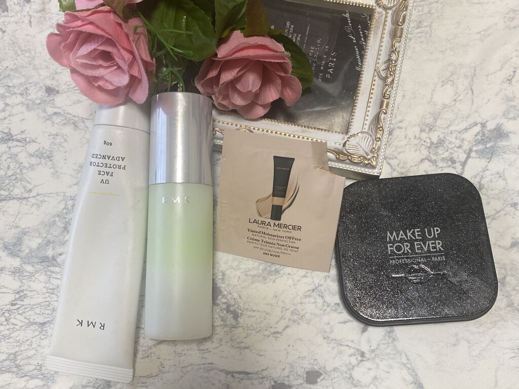 ティンティド モイスチャライザー ブラーリング  2N1/ローラ メルシエ/クリーム・エマルジョンファンデーションを使ったクチコミ（1枚目）