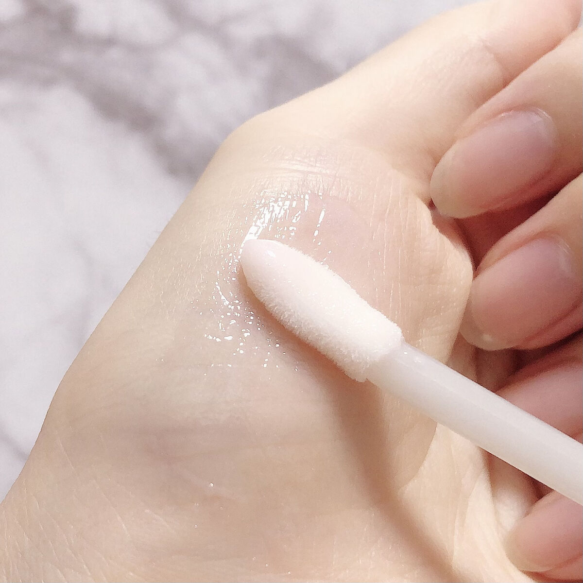 ～トゥー フェイスド ハングオーバー～ ピロー バーム リップ トリートメント/Too Faced/リップ美容液を使ったクチコミ（3枚目）