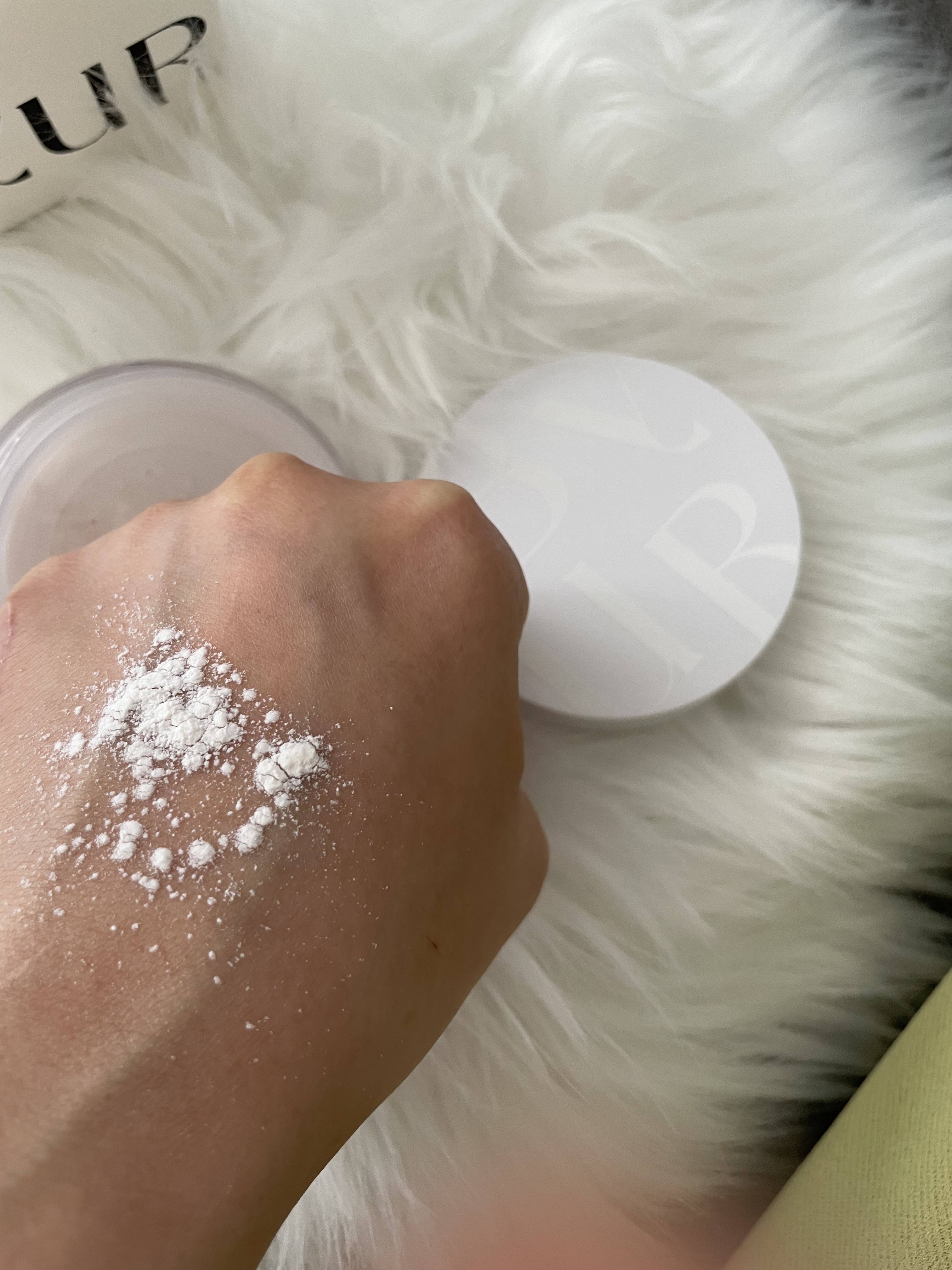 セラムフィット ルースフェイスパウダー/ByUR/ルースパウダーを使ったクチコミ（2枚目）