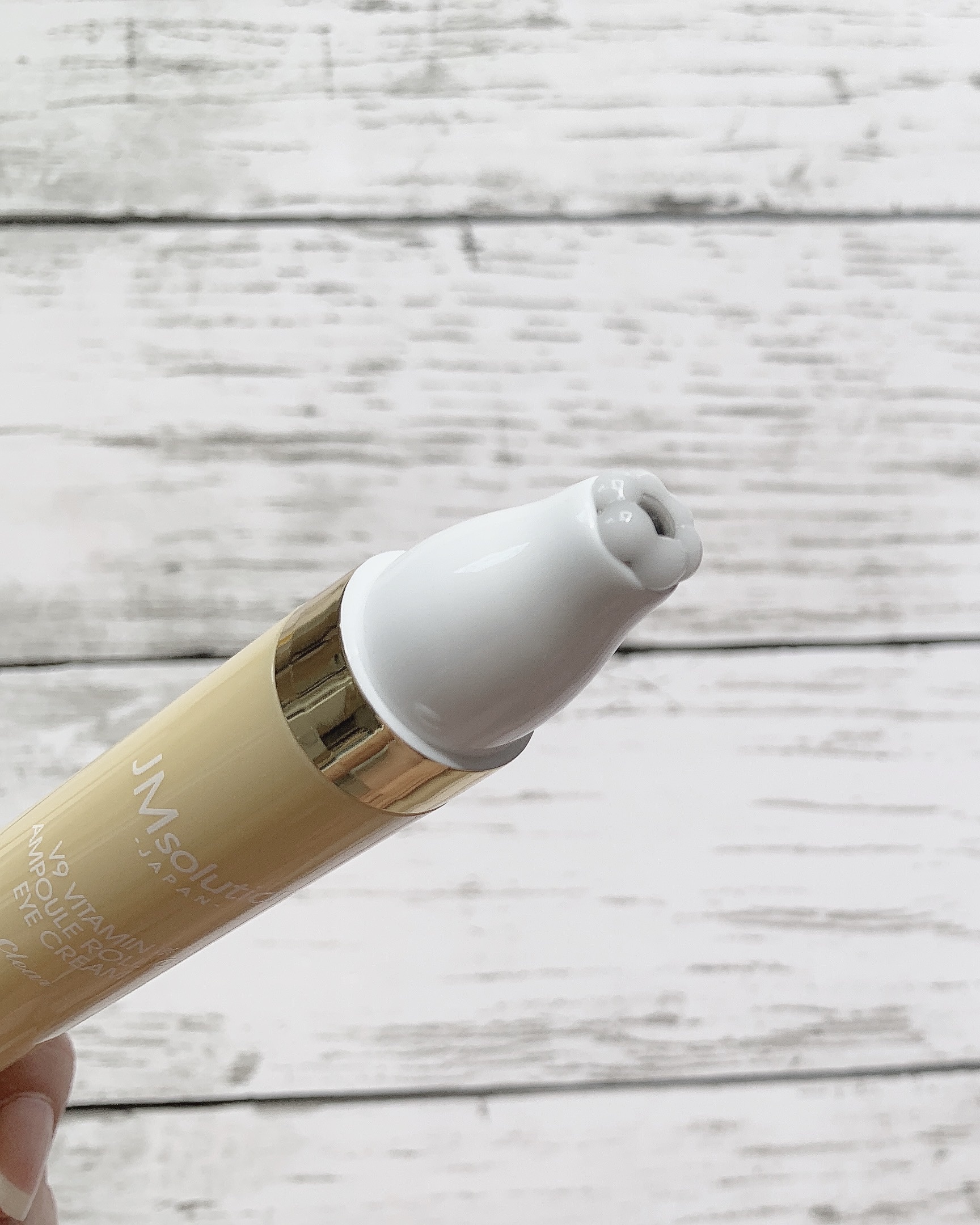 V9ビタミンアンプルロールオンアイクリームクリア/JMsolution/アイケア・アイクリームを使ったクチコミ（3枚目）