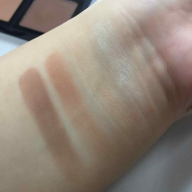 e.l.f. Cosmetics コントゥアパレット(4シェード)のクチコミ「e.l.f. Cosmetics Contour Palette - light/medium.....」（3枚目）