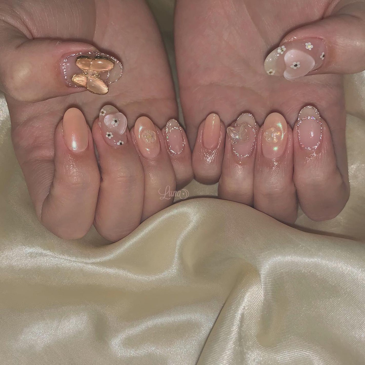 Iuna. Mizuki on LIPS 「.成人おめでとうございます🎀🌼#nail#nailstagra..」(2枚目)