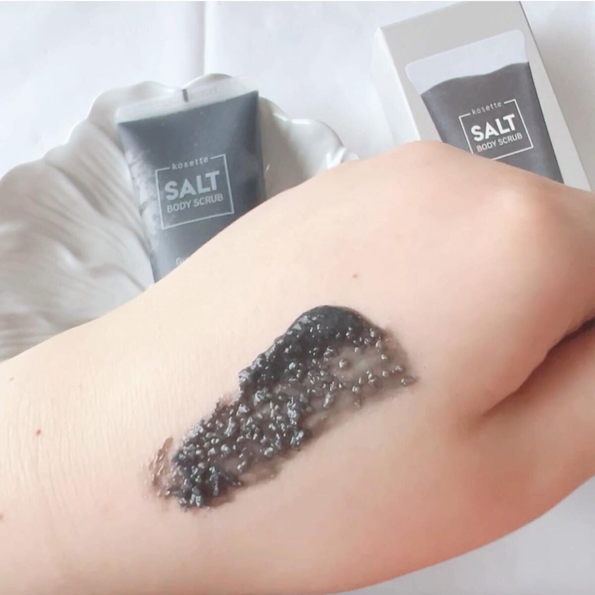 ブラックソルト ボディ スクラブ /kosette/スクラブ・ゴマージュを使ったクチコミ(3枚目)