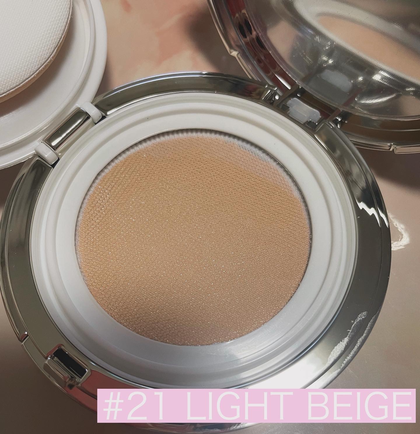 グリーミングテンションパクト 21 ライトベージュ 本体/2aN/クリーム・エマルジョンファンデーションを使ったクチコミ（2枚目）