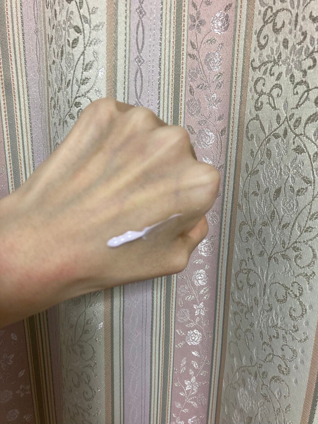 スキンアクア トーンアップUVエッセンス/スキンアクア/日焼け止めクリームを使ったクチコミ(3枚目)