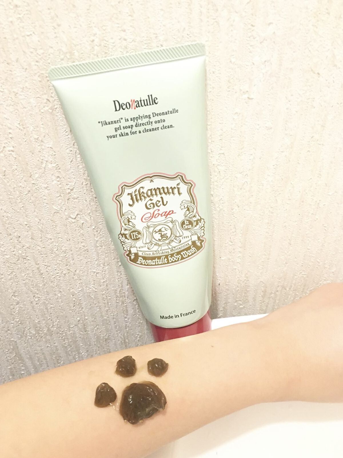 冬にも大活躍♡お風呂で使うデオナチュレ♡



年中ニオイ対策に使えるアイテム↓

【直ヌリジェル石けん】です✨



泡立てずに、直接ぬるタイプの石鹸です🧼

・皮脂
・ニオイ
・日焼け止め
・制汗剤
なども洗い落としてくれるそうです�