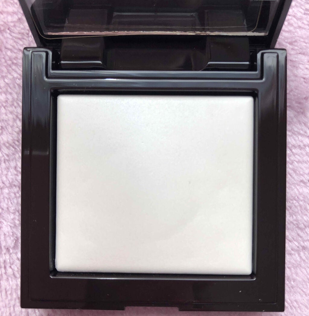 シークレット ブラーリング パウダー フォー アンダー アイズ/ローラ メルシエ/プレストパウダーを使ったクチコミ(2枚目)