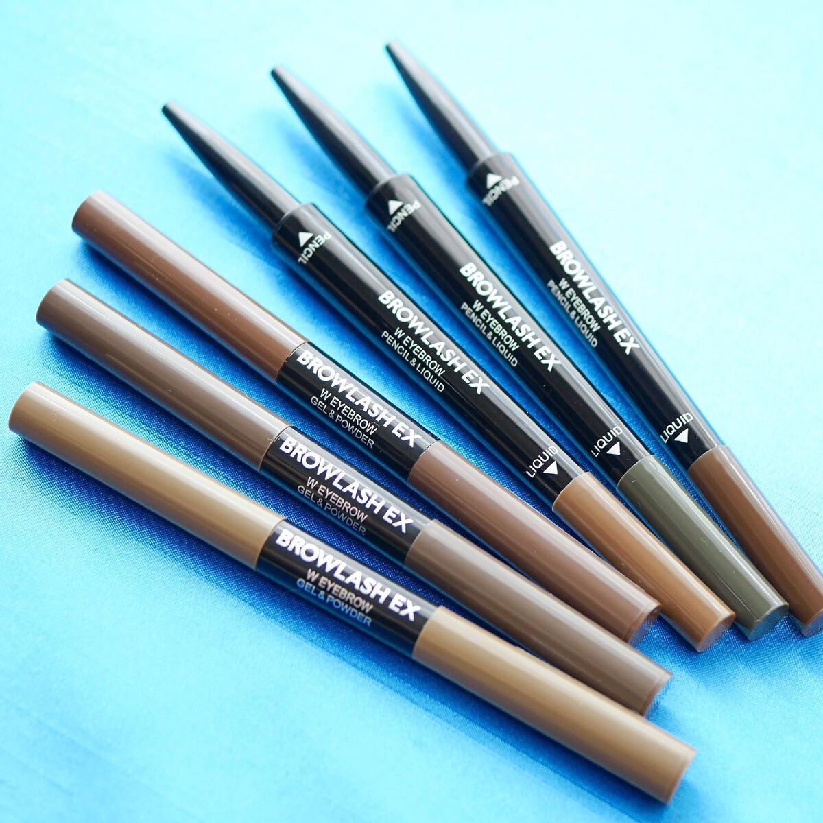 ブロウラッシュEX ウォーターストロング Wアイブロウ (ジェルペンシル＆パウダー)/ブロウラッシュ/パウダーアイブロウを使ったクチコミ（2枚目）