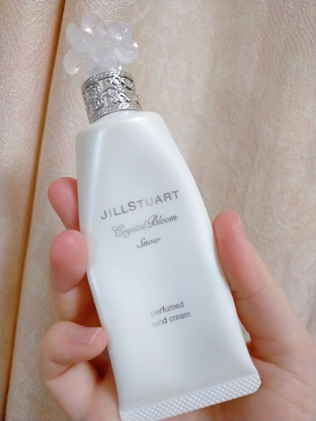 クリスタルブルーム スノー パフュームド ハンドクリーム/JILL STUART/ハンドクリームを使ったクチコミ(1枚目)