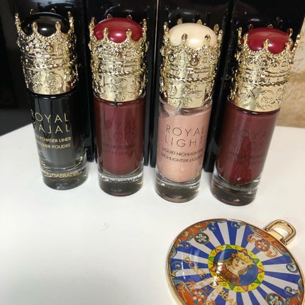 DOLCE&GABBANA BEAUTY ロイヤルカジャール アイパウダーライナーのクチコミ「今年もドルガバから 似たようなホリデー出るね💗👑✨
🎄DOLCE&GABBANA🎄
👑#ホリテ.....」(1枚目)