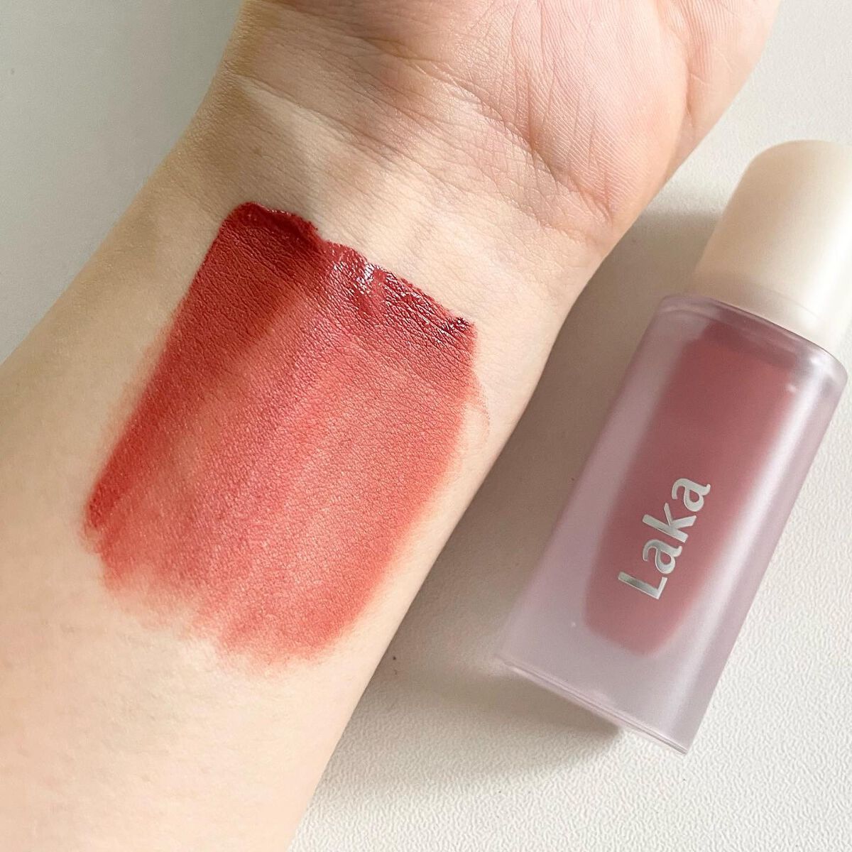 フラワーキャプチャーティント/Laka/口紅を使ったクチコミ（3枚目）