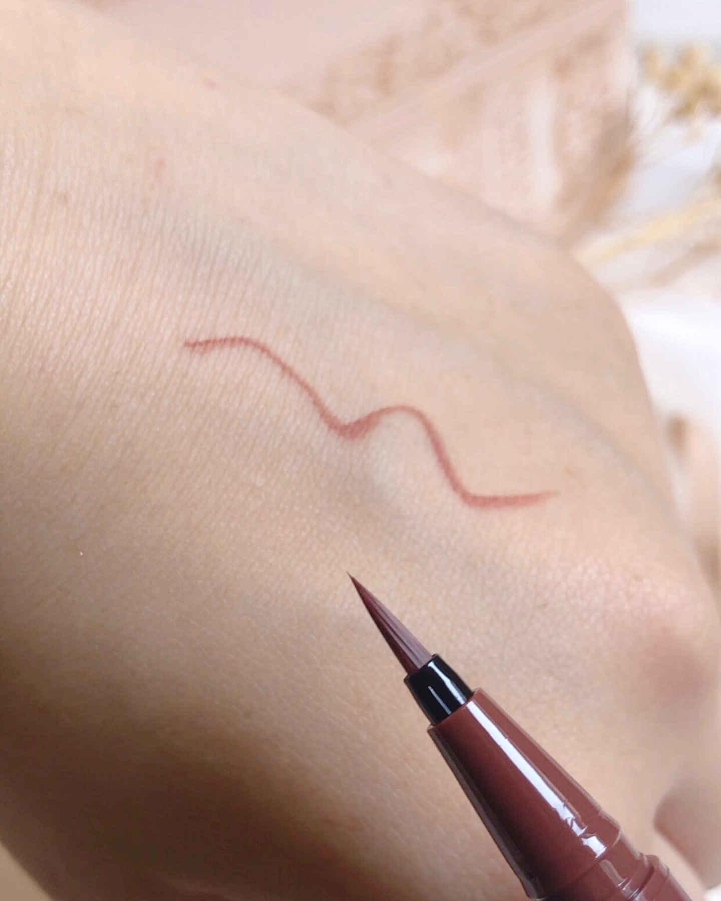 シルキーリキッドアイライナーWP/D-UP/リキッドアイライナーを使ったクチコミ（3枚目）