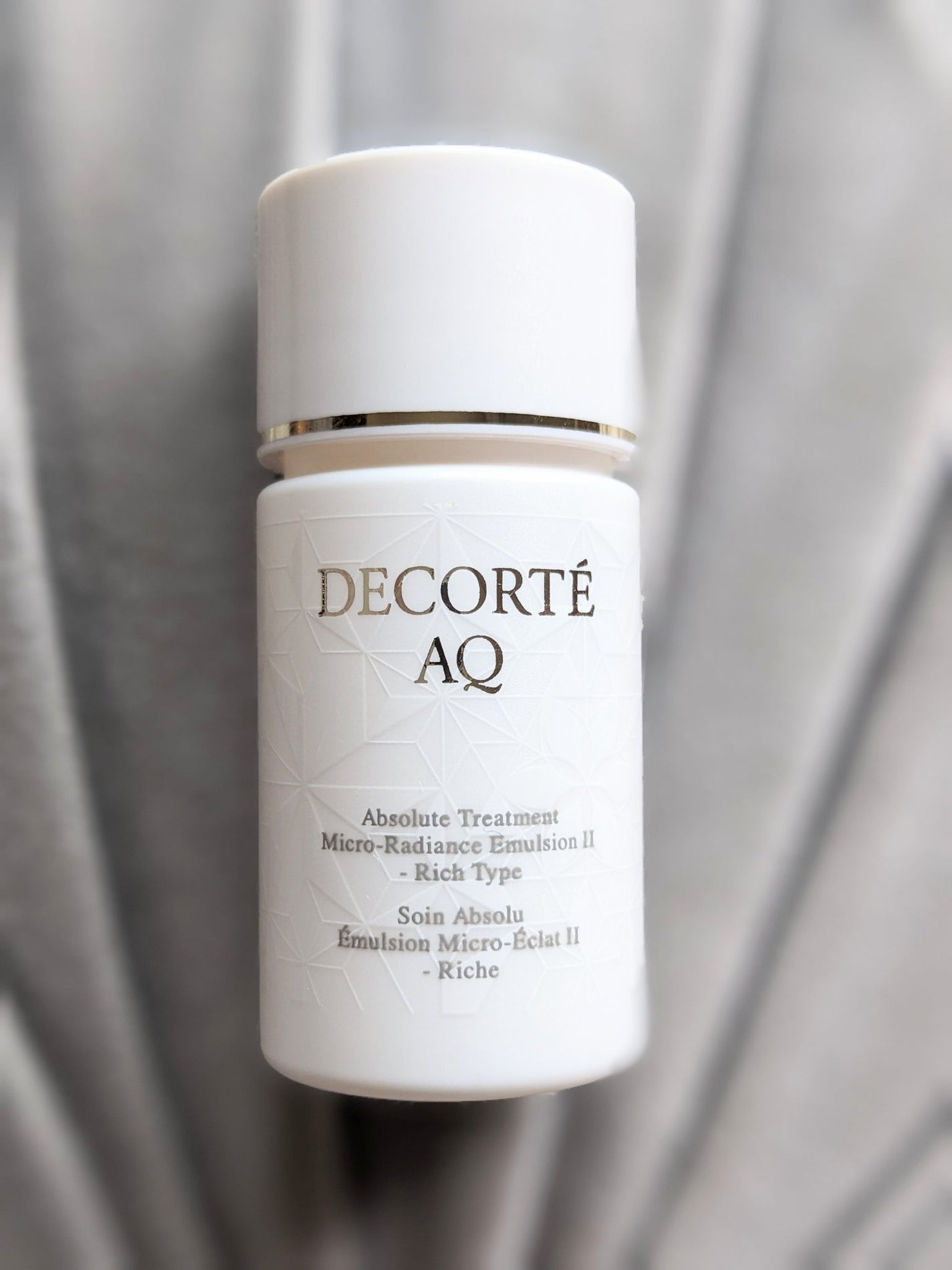 AQ アブソリュート エマルジョン マイクロラディアンス Ⅱ/DECORTÉ/乳液を使ったクチコミ(1枚目)
