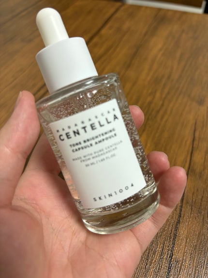 こっこー on LIPS 「少しとろみのあるテクスチャー。肌にスッと馴染んでその後のスキン..」(4枚目)