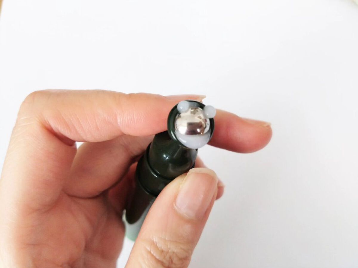 グリーンティーシード モイスト アイ＆フェイスボール/innisfree/美容液を使ったクチコミ（3枚目）