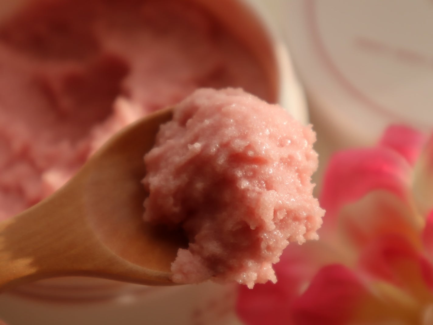 キューミースウィートボムタラソスクラブ ピオニーブーケの香り/AGARISM/ボディスクラブを使ったクチコミ(3枚目)