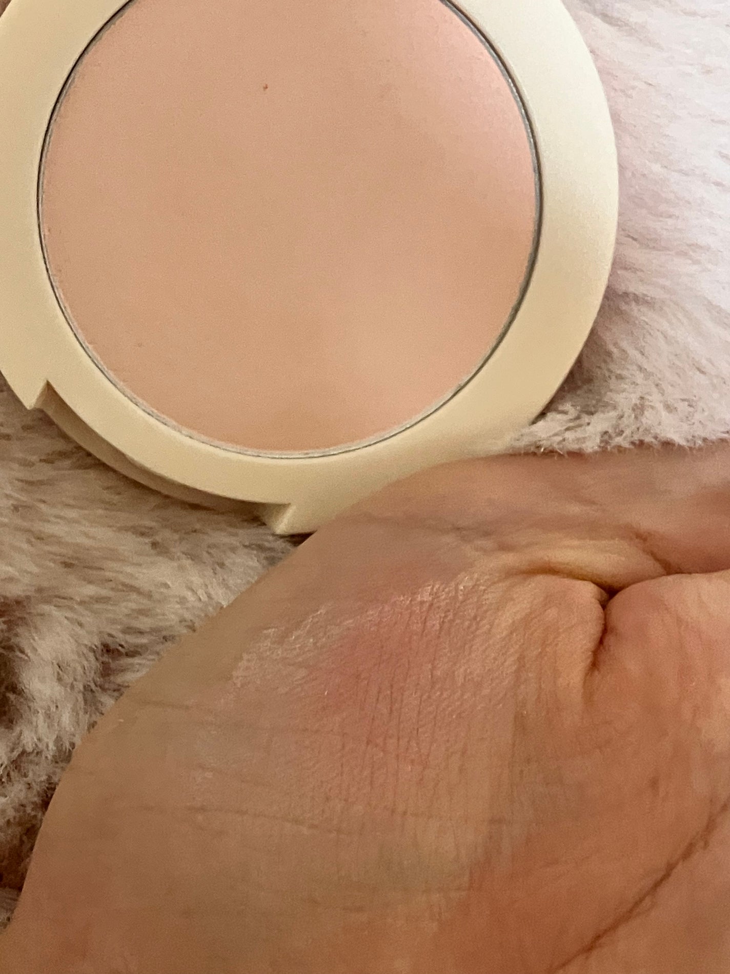 ベアブラッシャー パフ付き/フォレンコス/パウダーチークを使ったクチコミ(10枚目)