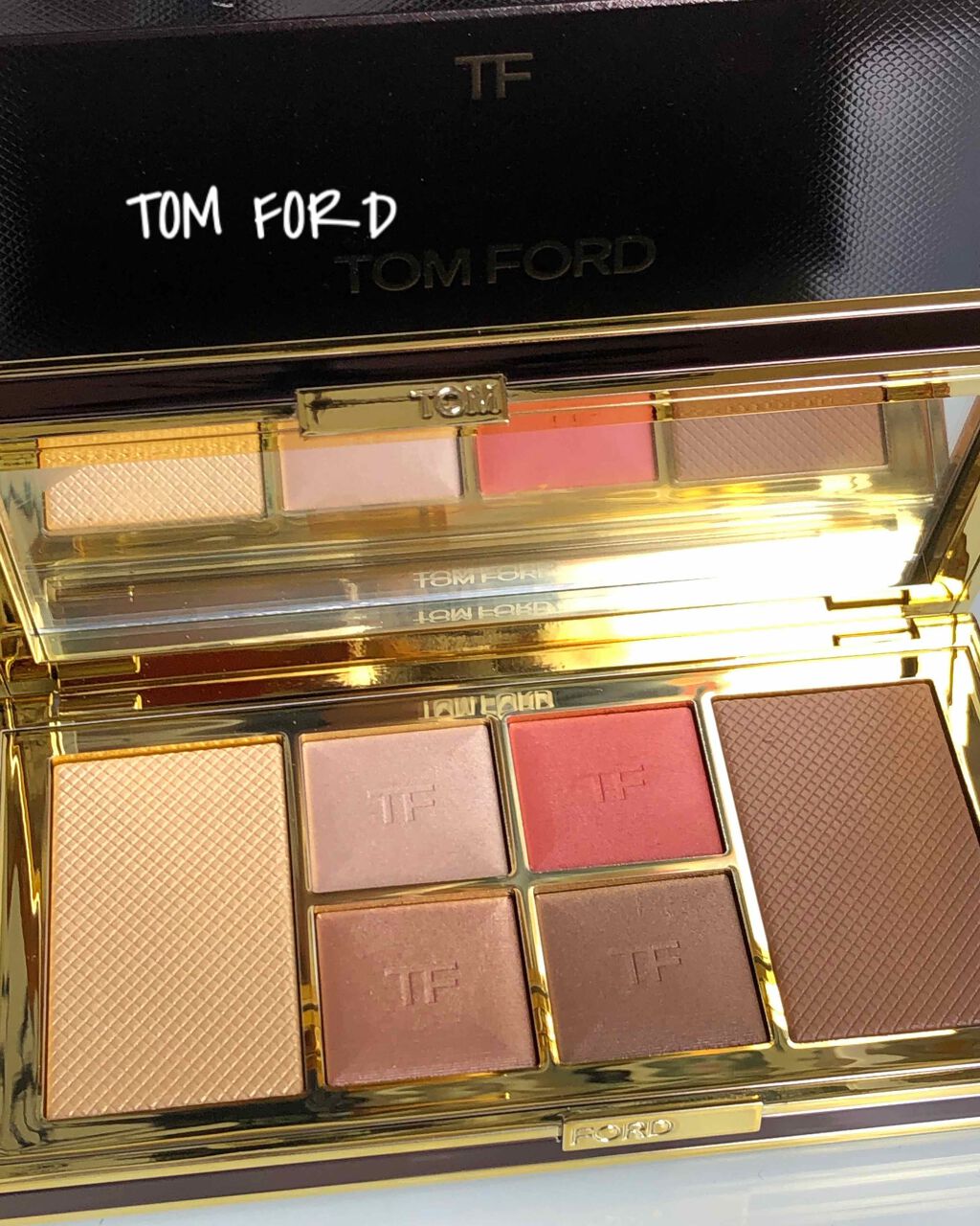 TOM FORD BEAUTY シェイド アンド イルミネイト フェース アンド アイ パレットのクチコミ「伊勢丹新宿店とmeeco限定発売だったパレット✨

トムフォード
シェイド アンド イルミネイ.....」（1枚目）