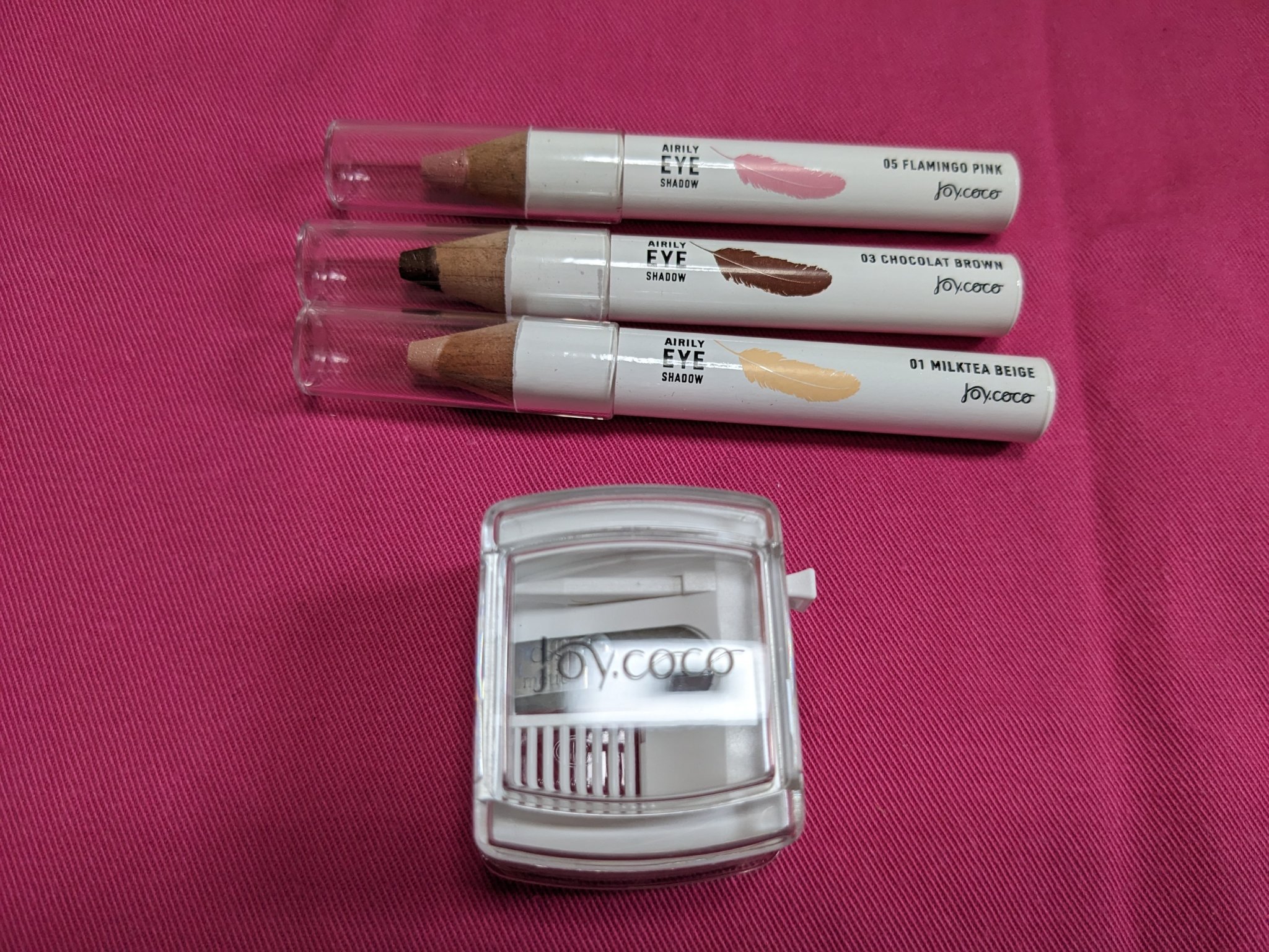 ジョイココ エアリーアイシャドウ/Joy.coco(ジョイココ)/単色アイシャドウを使ったクチコミ（2枚目）