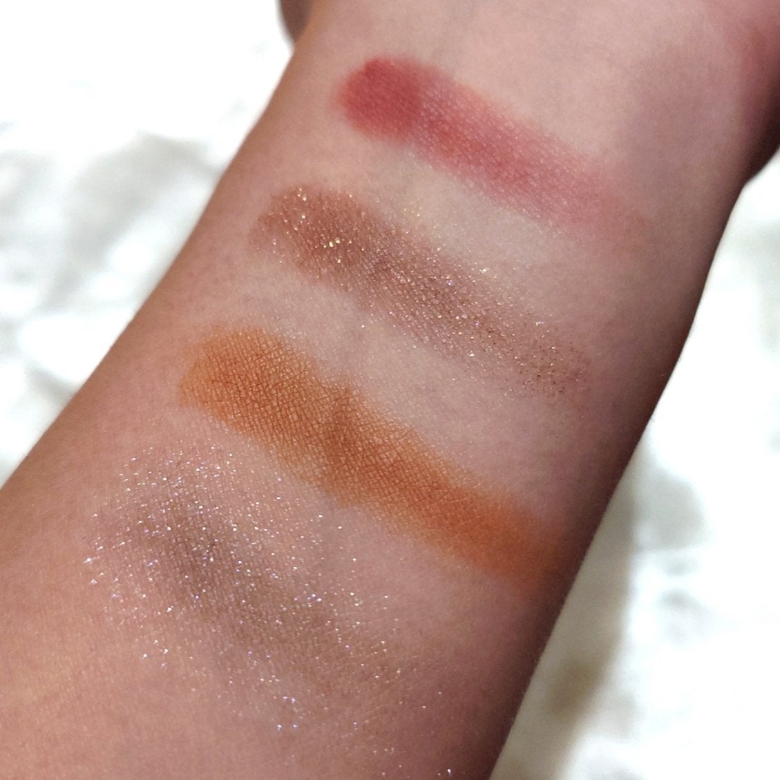 ミネラルクラッシィシャドー/エトヴォス/アイシャドウパレットを使ったクチコミ(3枚目)