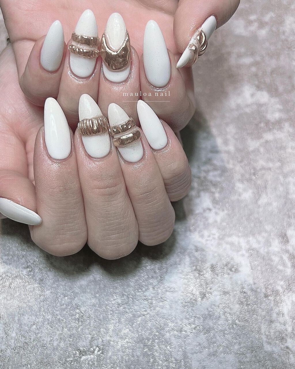 #緑ネイル,#ネイル,#アートネイル,#冬ネイル,#ミラーアートネイル,#リングネイル,#成人式ネイル,#ジュエリーネイル,#ミラーネイル,#手書きアートネイル,#ハートネイル,#パーツネイル,#ミラーネイル,#シルバーアクセネイル,#冬ネイル,#天王寺ネイルのネイルデザイン