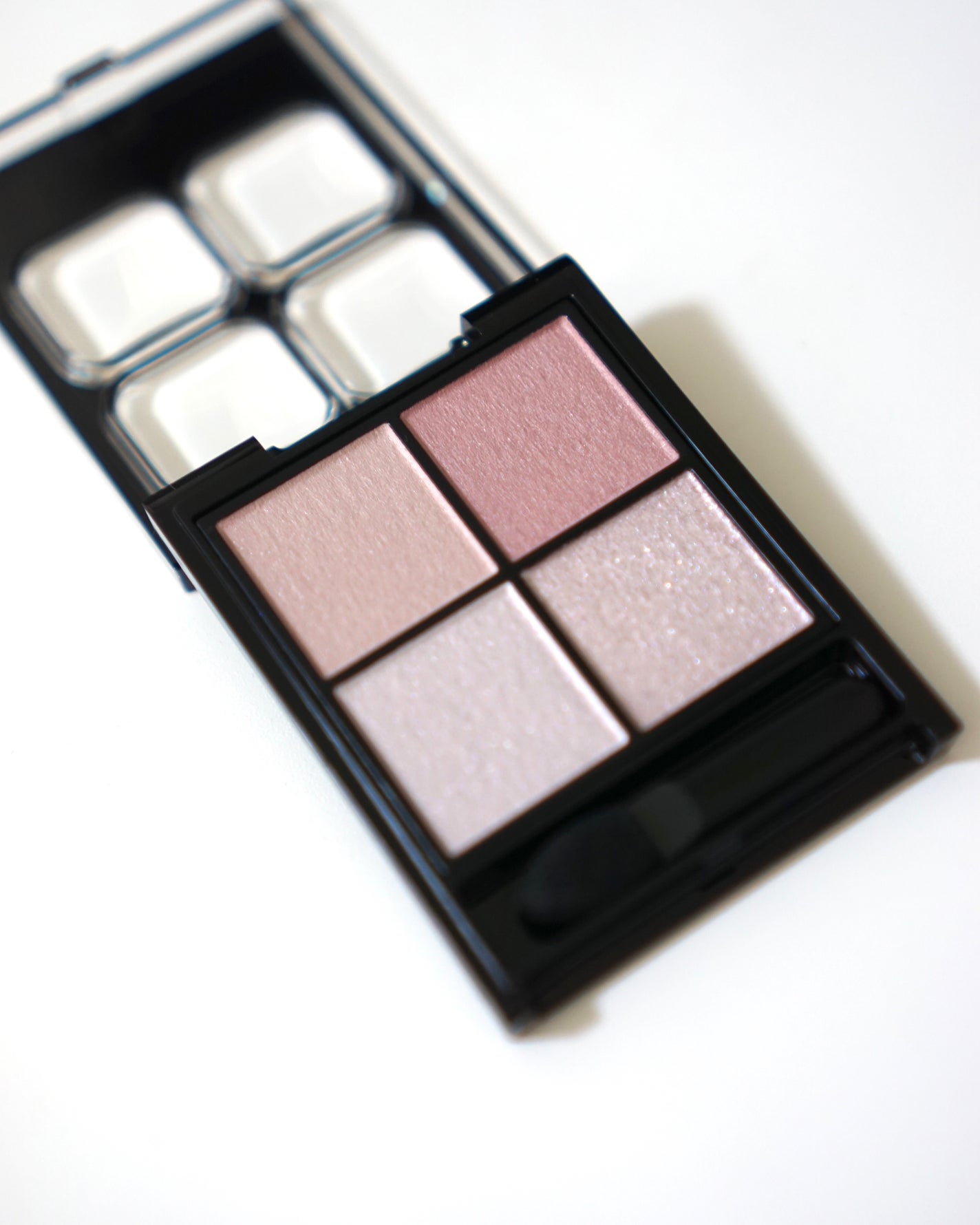 ケイト ポッピングシルエットシャドウ/KATE/アイシャドウパレットを使ったクチコミ(1枚目)