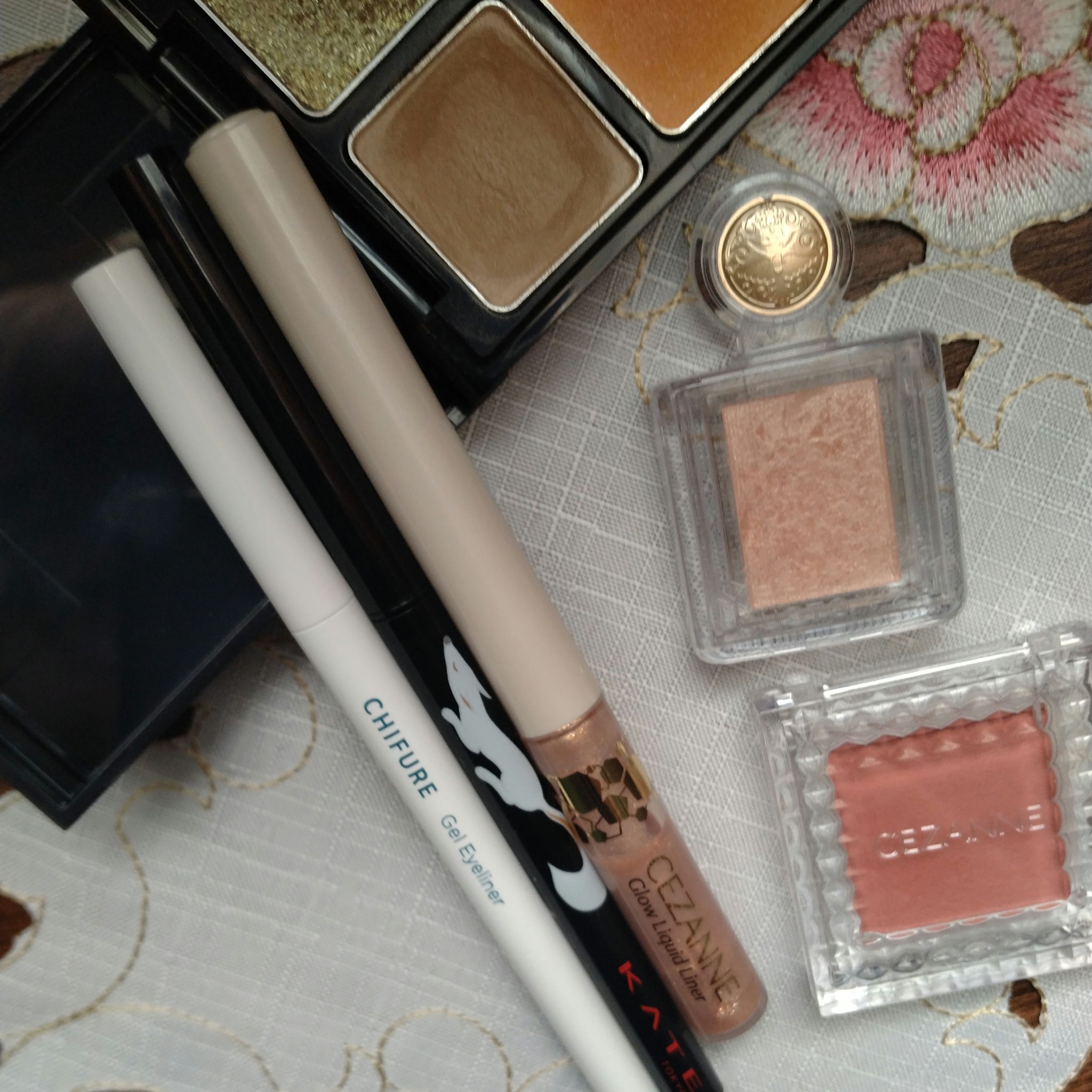 シャドーカスタマイズ/MAJOLICA MAJORCA/単色アイシャドウを使ったクチコミ（1枚目）