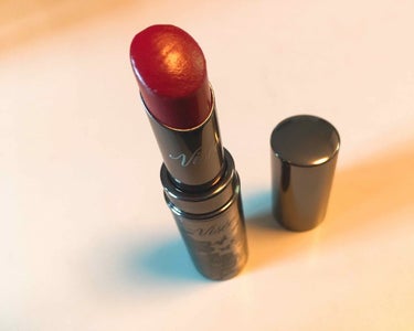 ✔️ヴィセ💄
・カラーポリッシュ リップスティック RD423


赤色だけど、深みのある色味で秋冬ぴったりなカラーです！
濃い色が苦手な方は手でポンポン馴染ませてあげると薄づきになります💋

