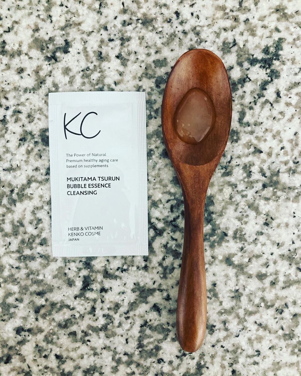 KC むきタマつるん 発泡美容液クレンジング/ハーブ健康本舗/クレンジングジェルを使ったクチコミ(5枚目)