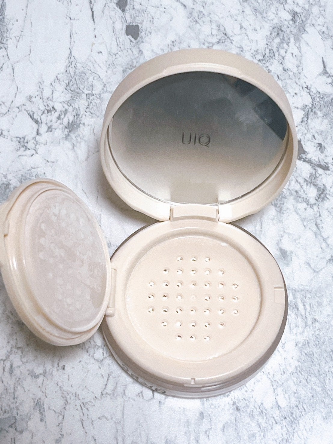 バイオムバリアエッセンスインパウダー/UIQ/ルースパウダーを使ったクチコミ(2枚目)