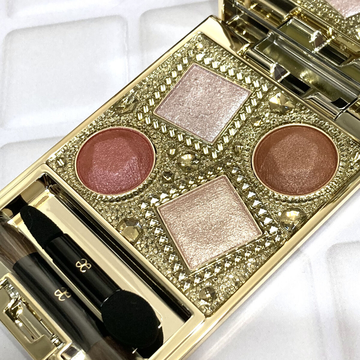 エレガンス ヌーヴェル アイズ 34/Elégance/アイシャドウパレットを使ったクチコミ（3枚目）