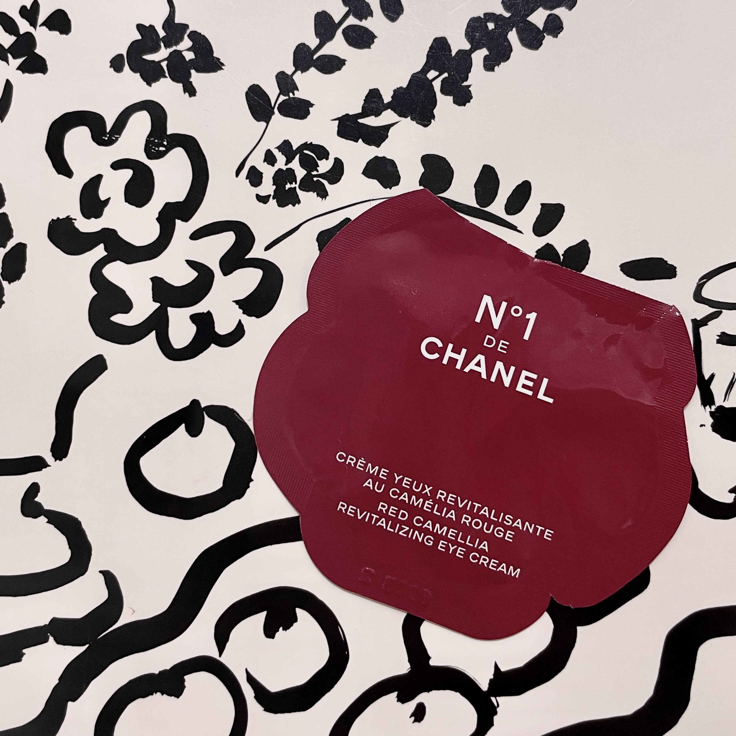 アイクリーム N°1 ドゥ シャネル/CHANEL/アイケア・アイクリームを使ったクチコミ（1枚目）