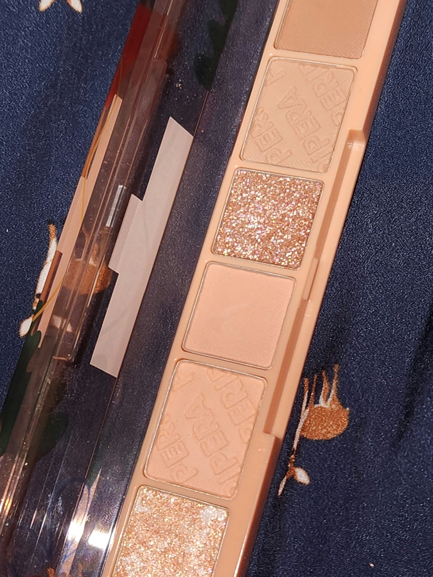 オール テイク ムード パレット(24AD)/PERIPERA/アイシャドウパレットを使ったクチコミ(5枚目)