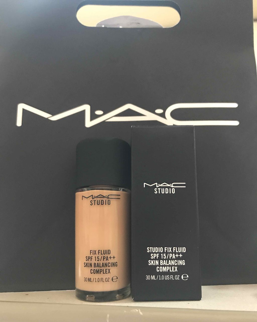 スタジオフィックス フルイッド SPF 15/M・A・C/リキッドファンデーションを使ったクチコミ（1枚目）