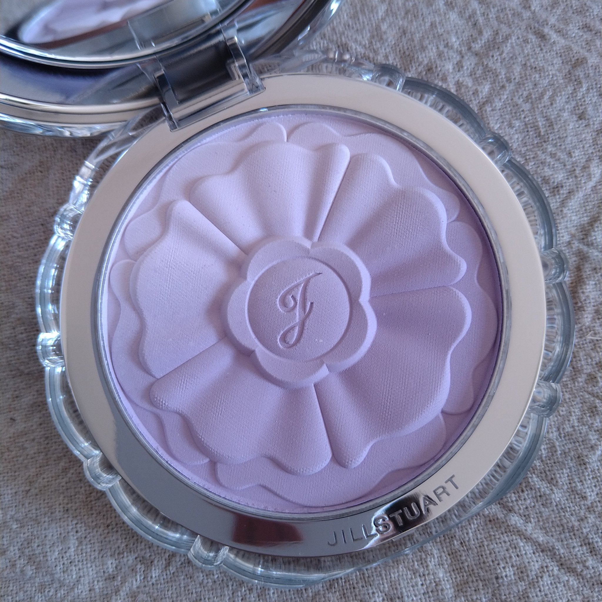 ジルスチュアート　パステルペタル ブラッシュ 03 misty lilac/JILL STUART/パウダーチークを使ったクチコミ（1枚目）