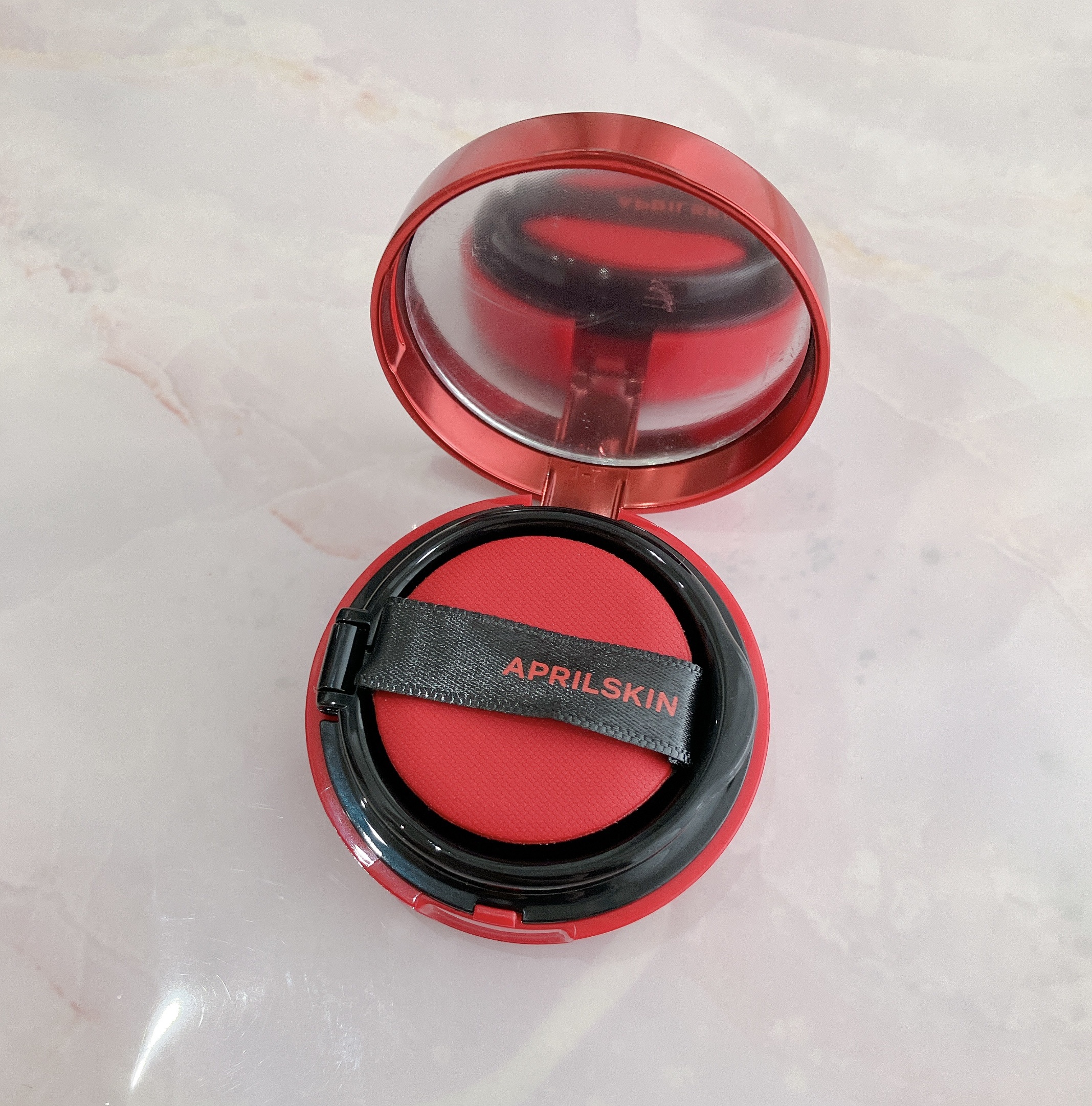 ハイパーカバーフィットクッション red/APRILSKIN/クッションファンデーションを使ったクチコミ（3枚目）