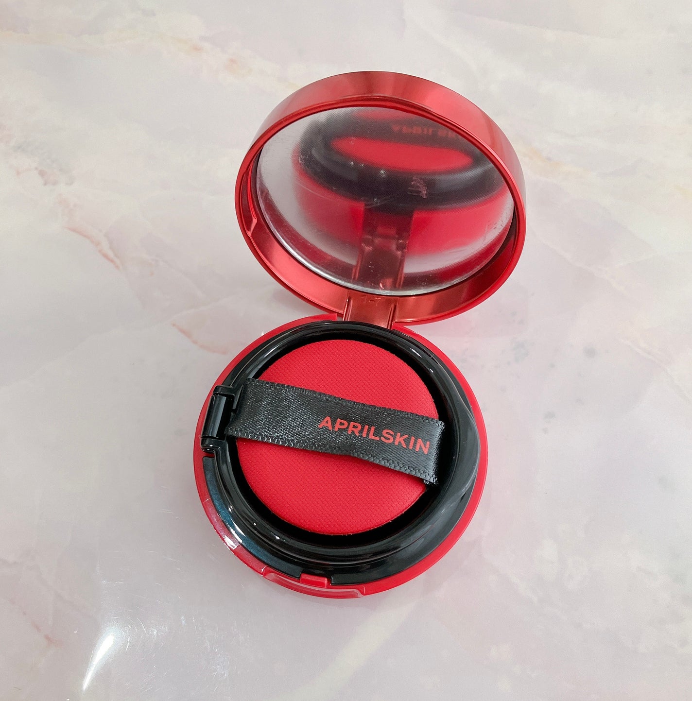 ハイパーカバーフィットクッション red/APRILSKIN/クッションファンデーションを使ったクチコミ(3枚目)